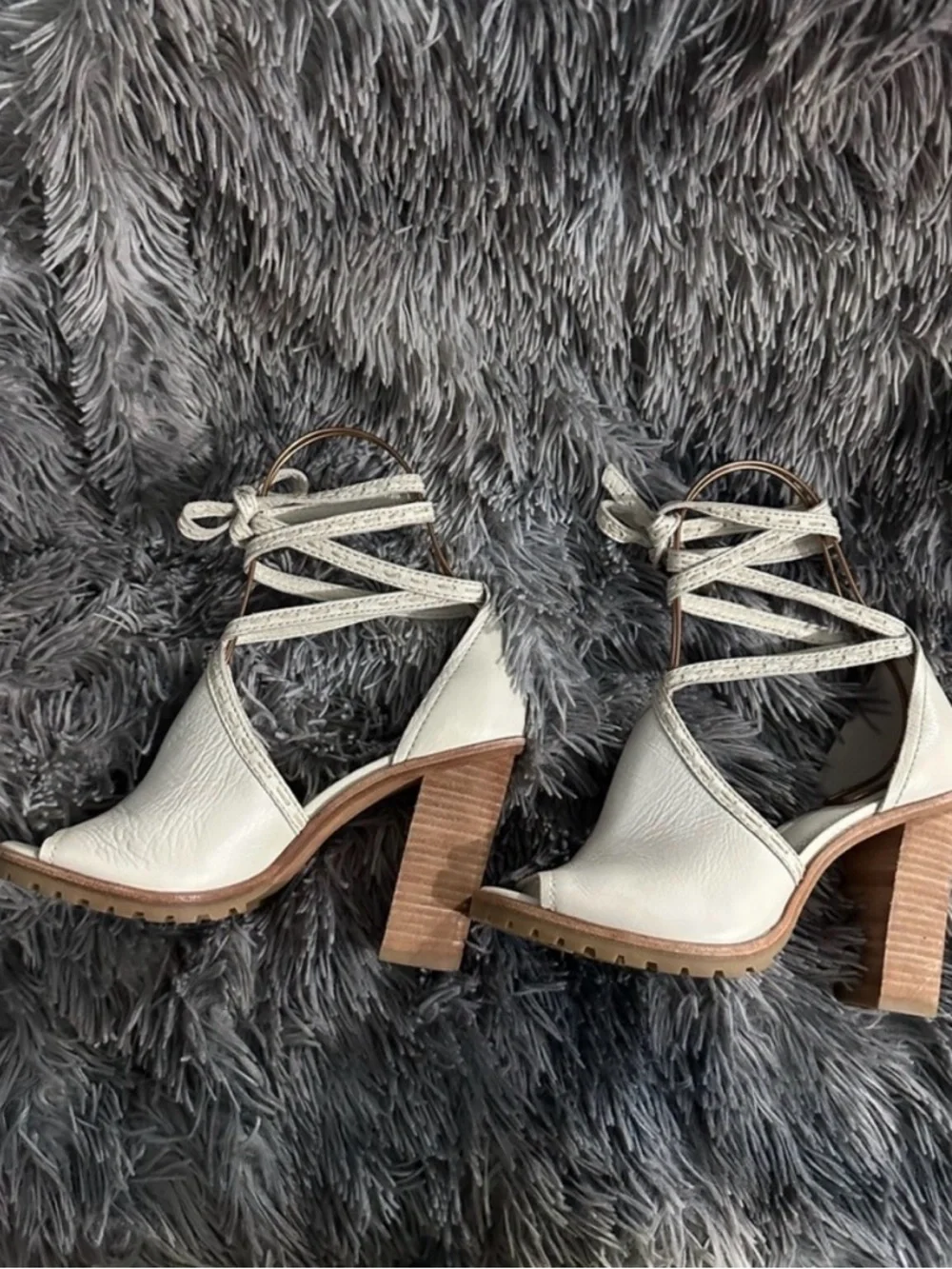 Frye Women's Cream Leather Open-Toe Lace-Up Block Heel Sandals - Picture 3 of 3